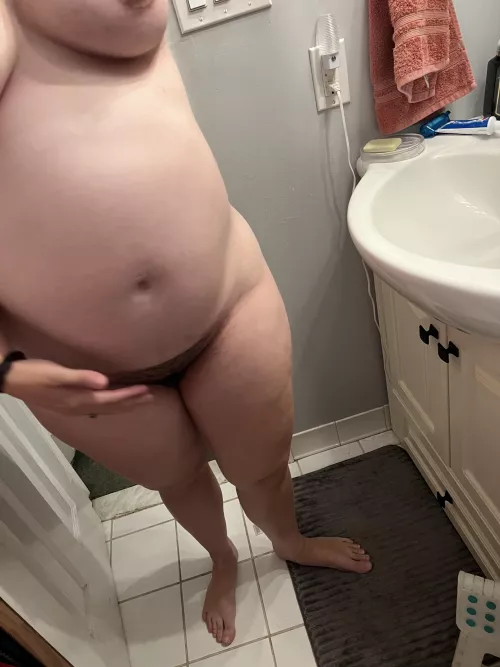 Cuck with 35 yo wife. Love to hear how bulls would use her….