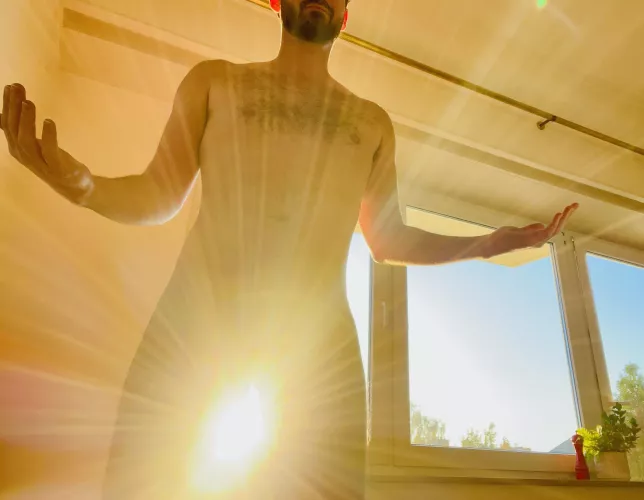 Every time I take my pants off, this happens! 😜