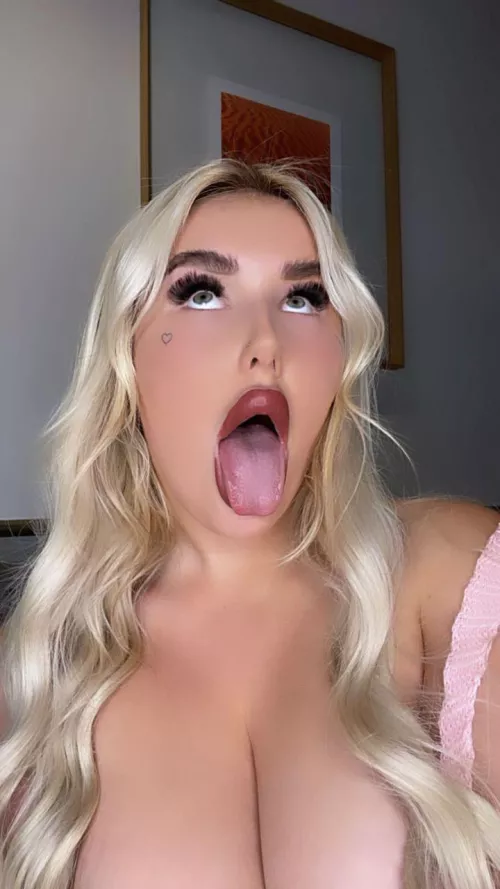 Fill my throat please