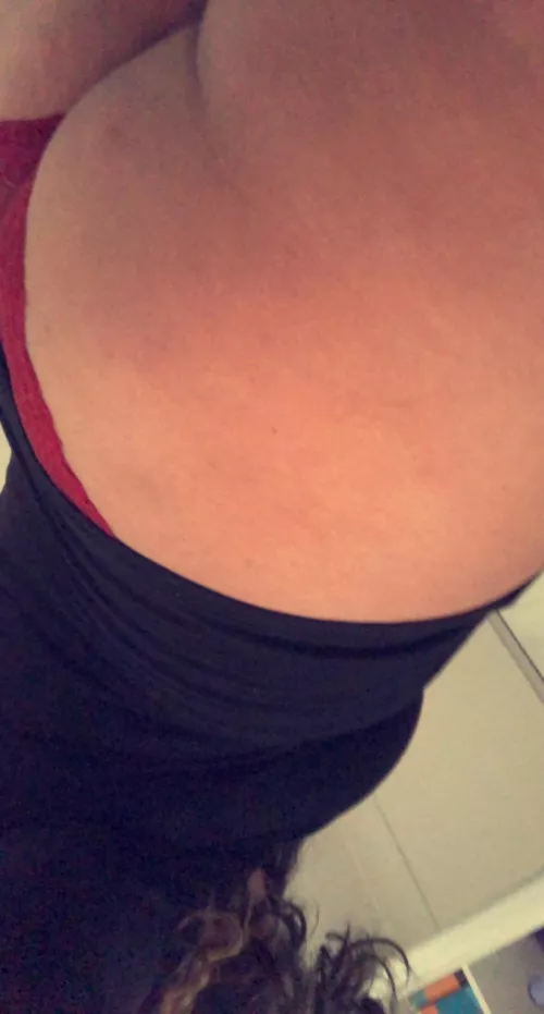 Happy hump day 😘🍑