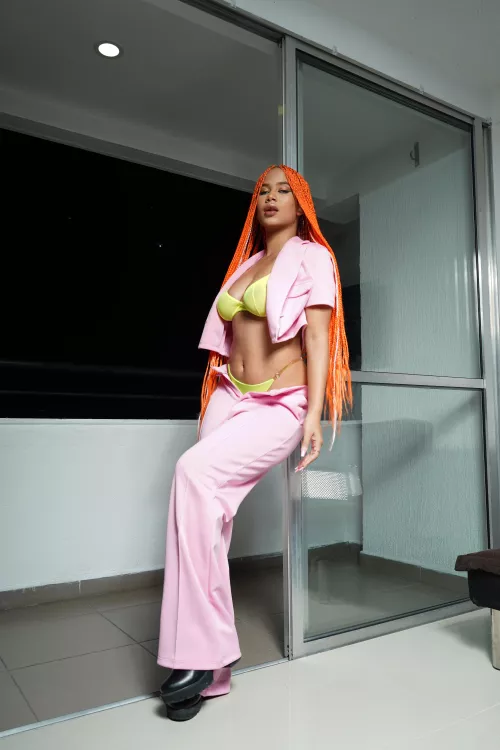 Hope I can make a few older men wet their boxers tonight