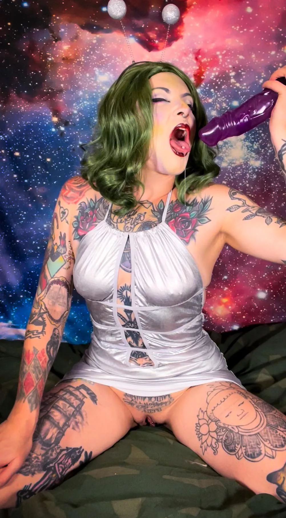 How about getting some alien drool on your cock?