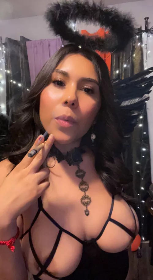 Let’s smoke? 😈