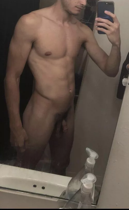 Lifeguard here. How’s my physique?