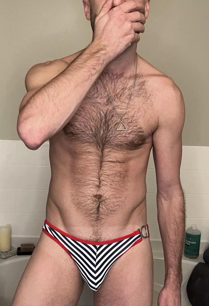 (M) I’ve always wondered if straight guys like being peeked at in the gym locker room. Let me know your thoughts, can DM if you wan your response DL (M) I’ve always wondered if straight guys like being peeked at in the gym locker room. Let me know your thoughts, can DM if you wan your response DL