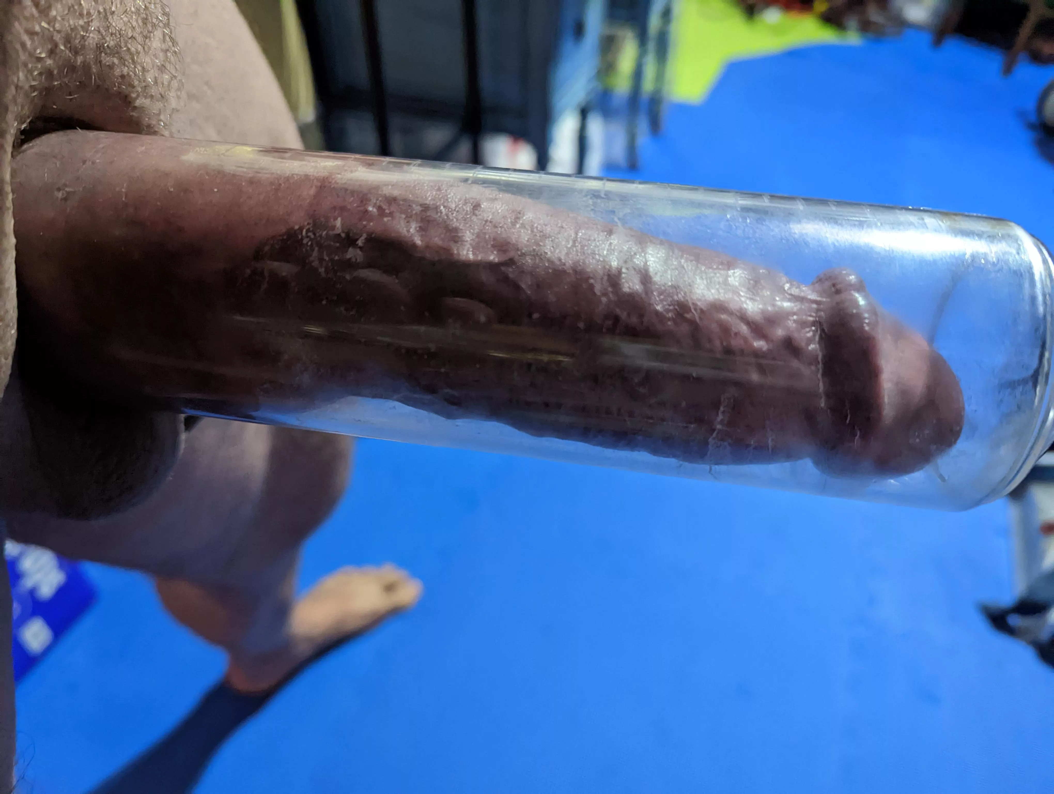 over 9 real inches of BWC being pumped into a wide 12 inch cylinder. (38) (m) who would suck the cream out of me after I'm done pumping? over 9 real inches of BWC being pumped into a wide 12 inch cylinder. (38) (m) who would suck the cream out of me after I'm done pumping?