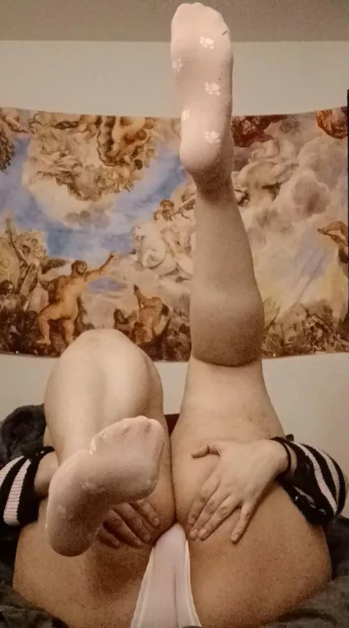socks stay on during sex ~ 😈