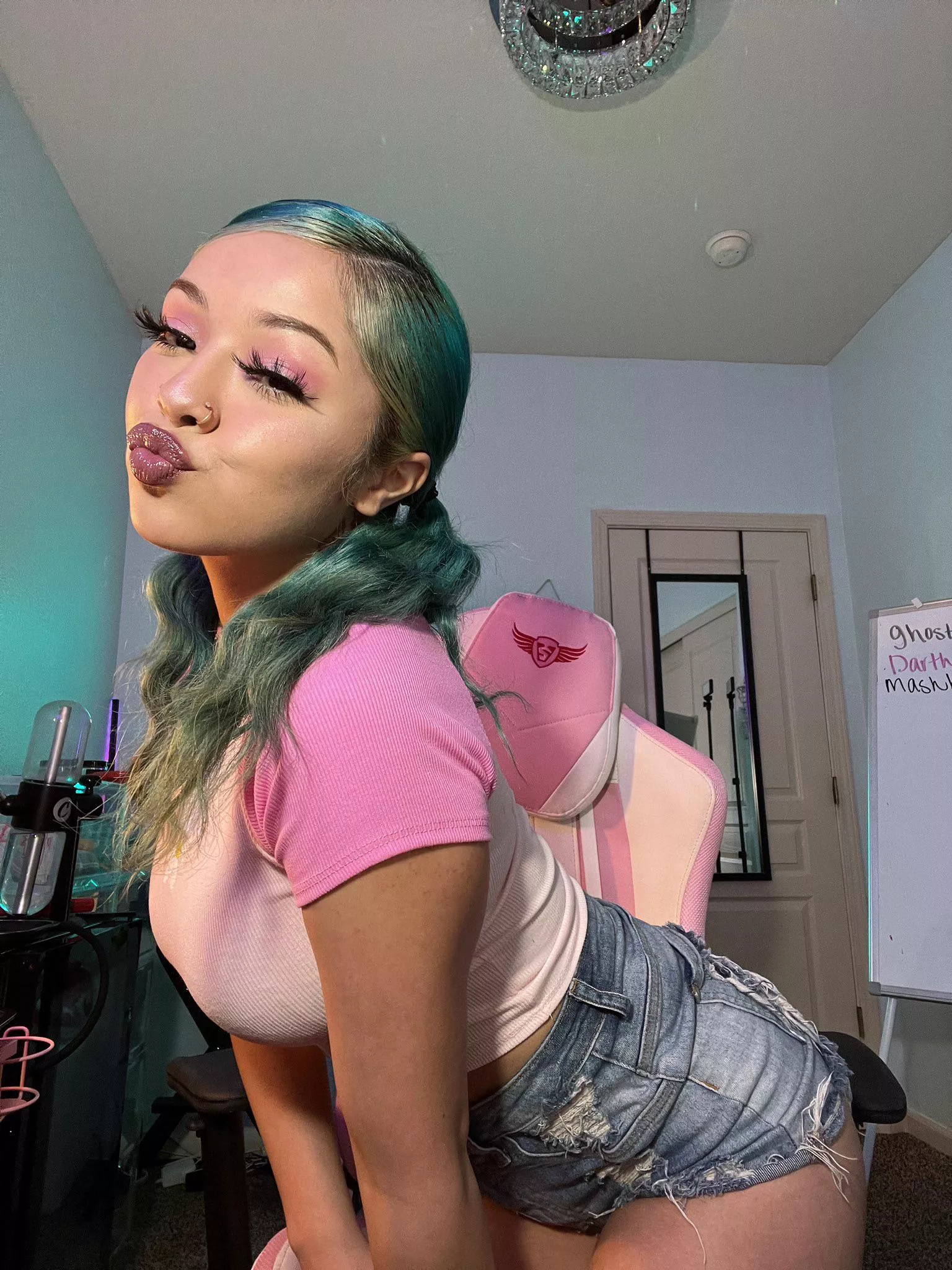 😚