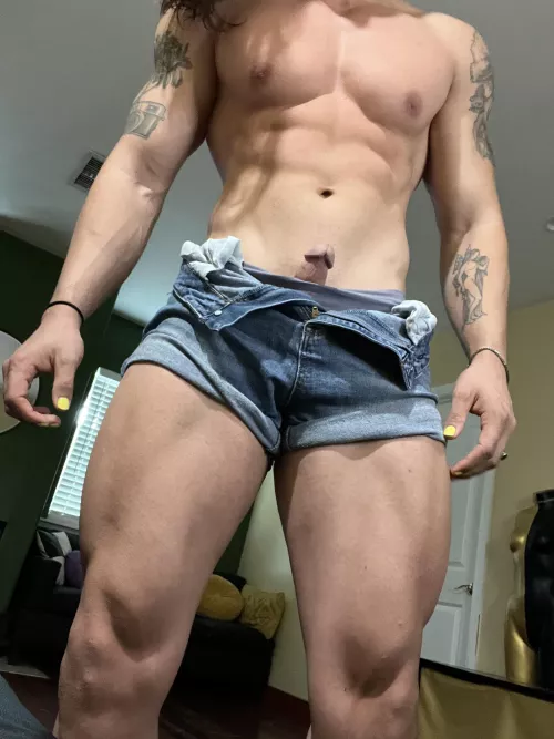 If I get dressed too quickly after waking up this happens... comment how you could help me😈