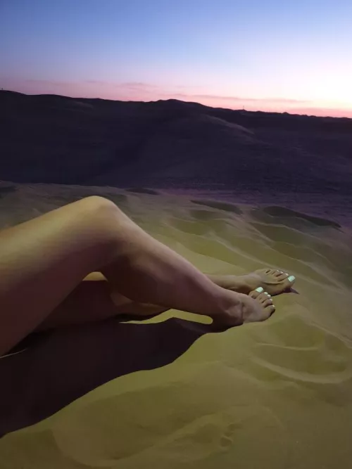 My legs & feet, Dubai desert
