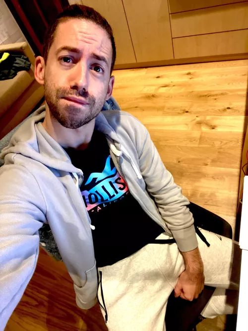 Work work. I’d rather sleep 😴