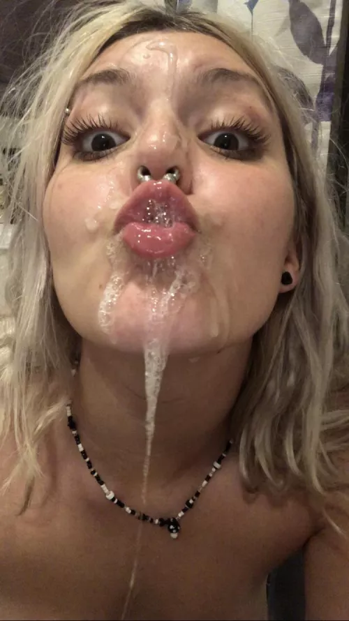 Would u rather cum on an 18 year olds face or pussy???