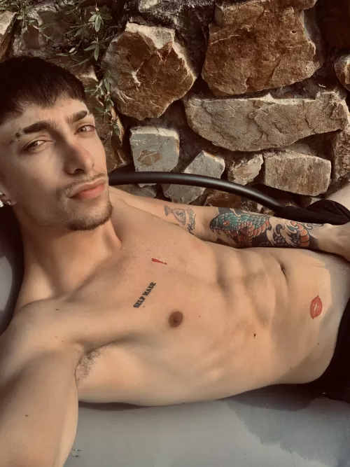 arrow up if you think i should tan naked (22)