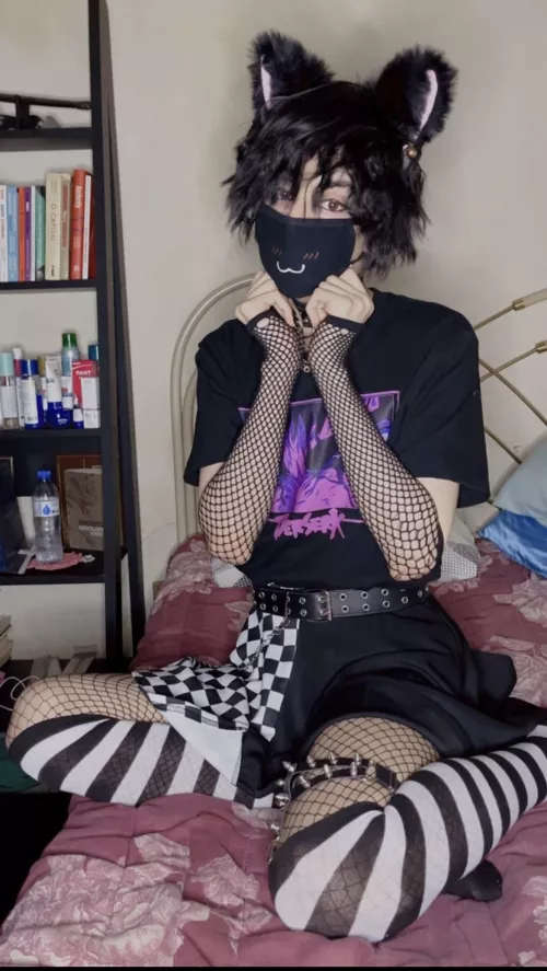 Here's a fun fact: this is how the manliest philosophy student looks like 👀