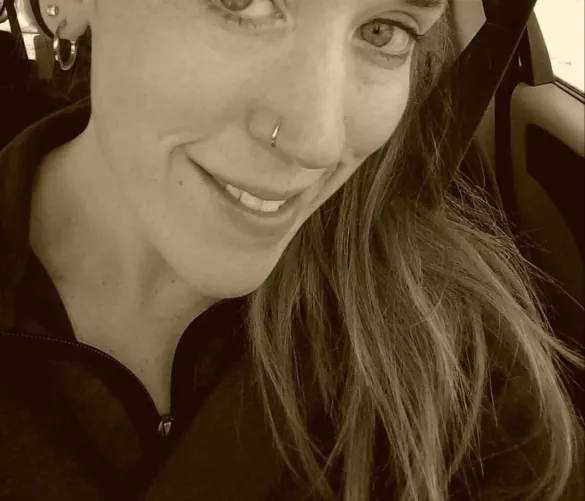 Hey! Need some tributes done to my girl! She loves for me to get them, and show them to her! can talk about her too. kik or snap Coverthewifey