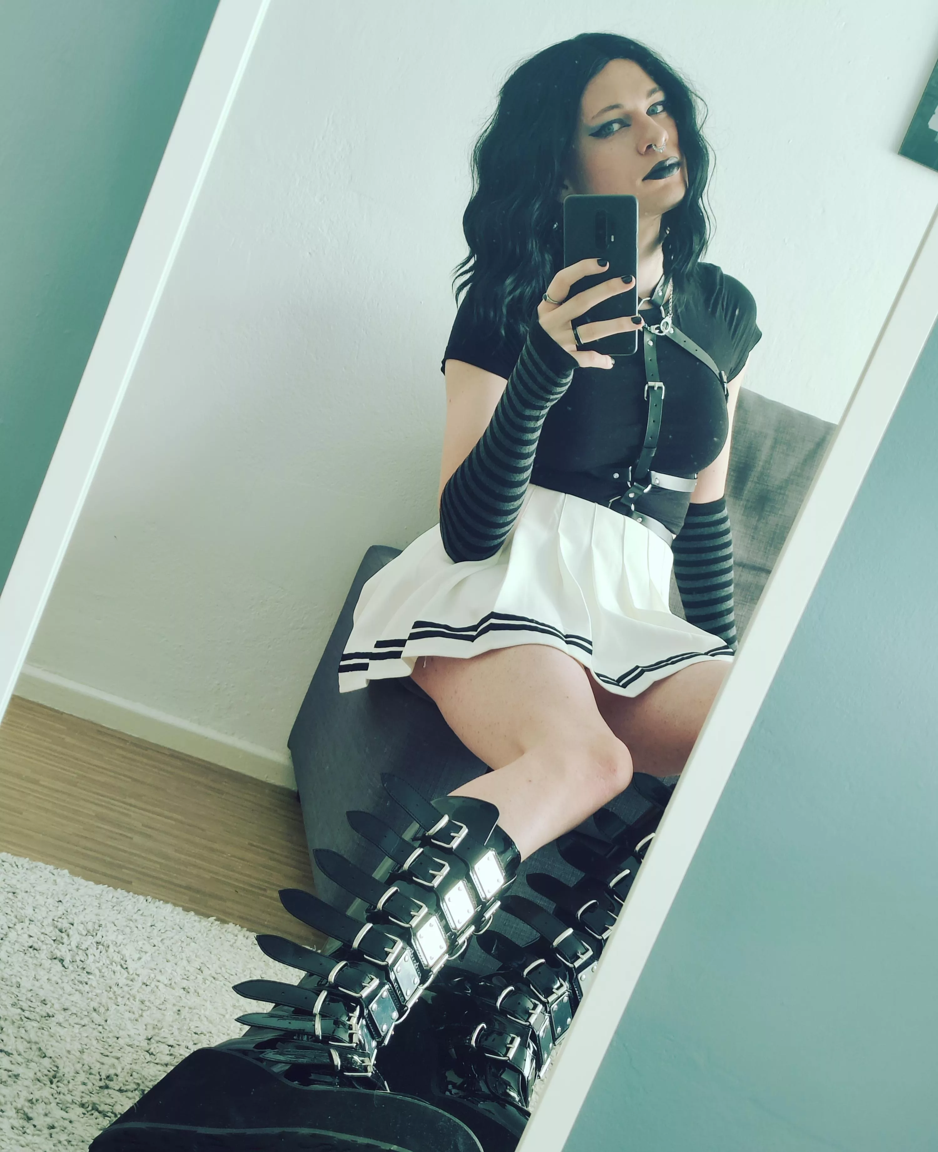 I love my boots ☺️🖤