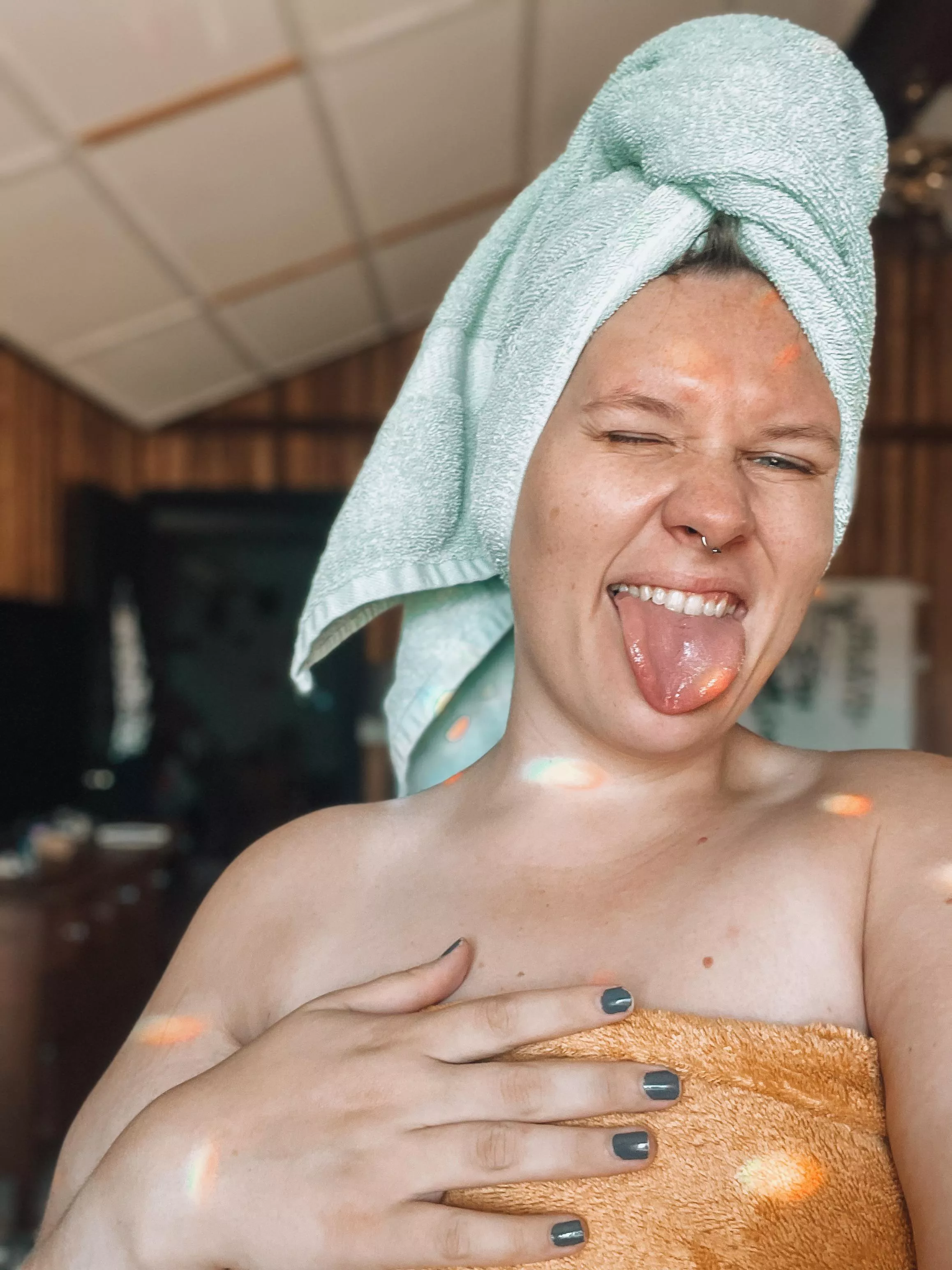 Let’s have some fun today - sexting, customs, live calls, dick/pussy rates, gfe. Whatever you want.