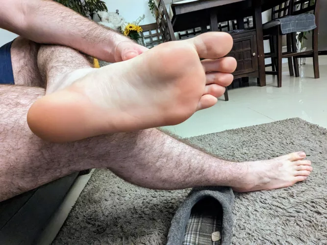 New phone, first pic obviously has to be a foot one