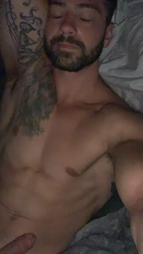 Someone told me you guys would love my morning wood here. 😏