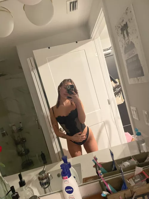 Wanna hear me moan? or maybe you wanna make me?