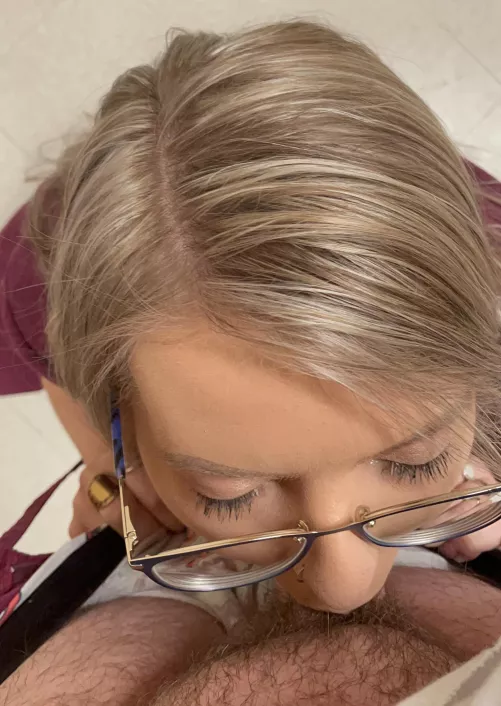 We had fun in the break room today 😩🥵💦