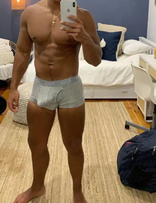 [25] I think I found out why all bros were watching at the locker room