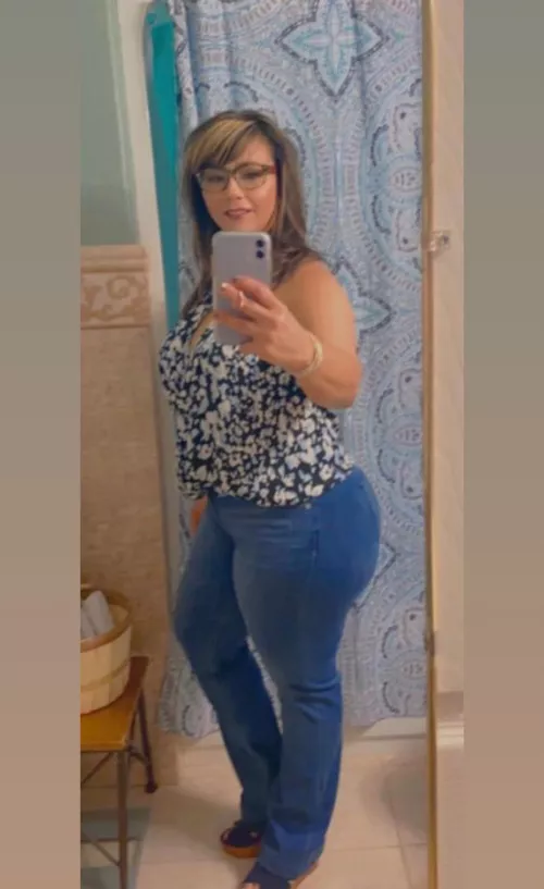 44 yo Latina milf school teacher