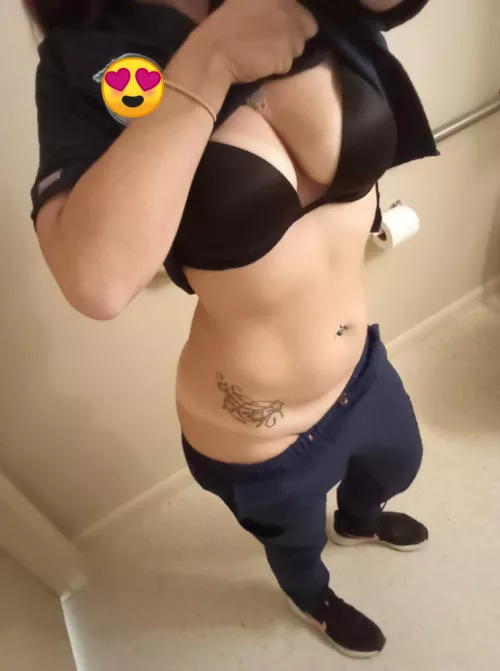 first to guess my bra size wins a gift 😉