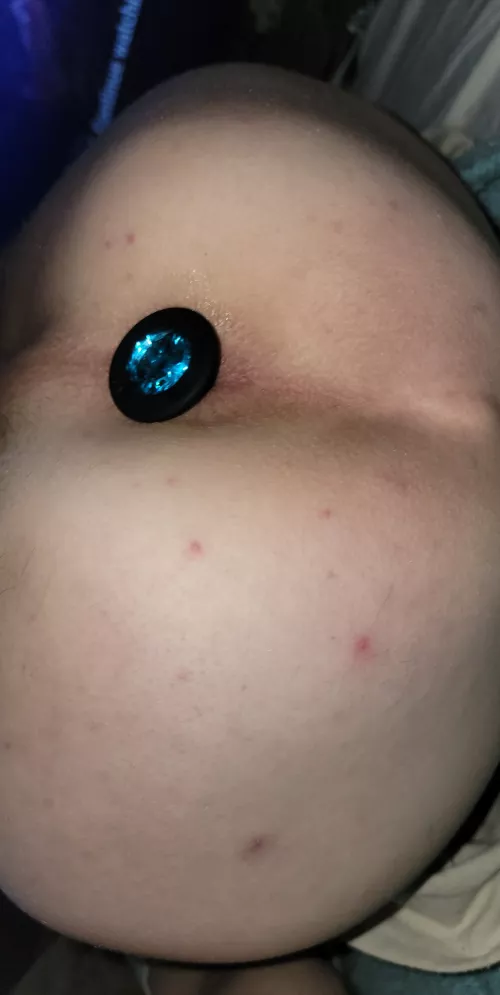 freshly shaved bottom wearing pretty plug for my king BBC😇😇