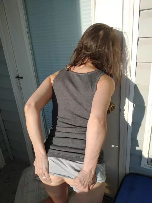 Hope noone can see. actually wait, yes I do! (f)