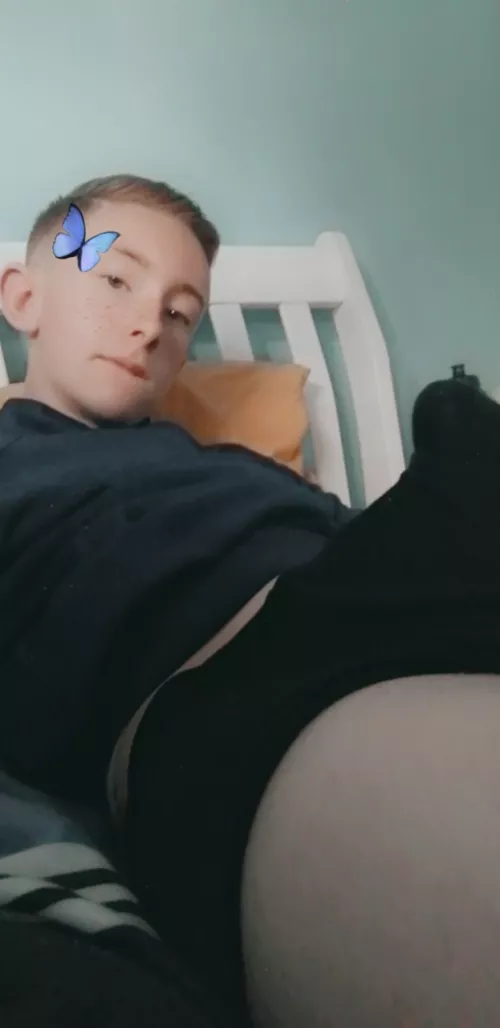 Replace the butterfly with your juicy cock🙂