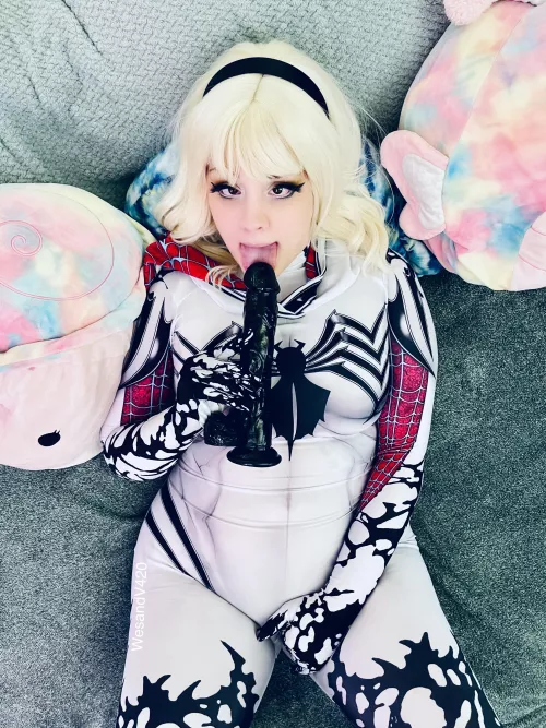 say hey if you'd let me suck your cock