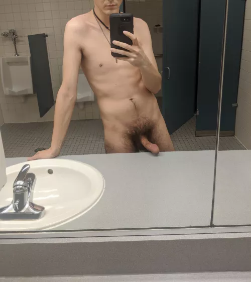 Another slow day at work, can you blame me for having some fun.