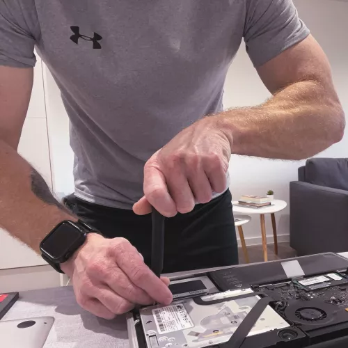 Do you need your stuff fixed? 🔧