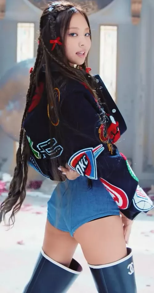jennie sexy ass 🔥