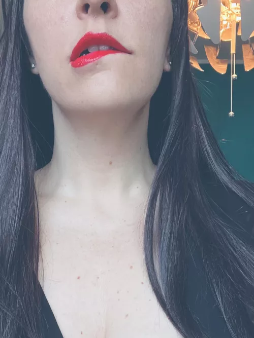 Lip bite. 🫦💋❤️ [F41]