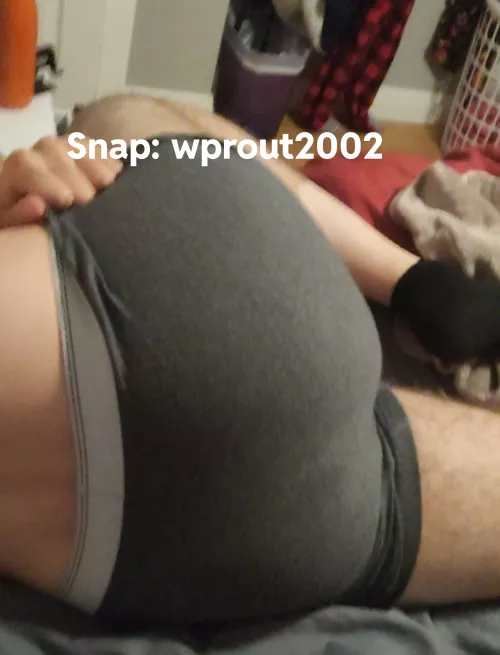 (M bi 20) looking for some cock to get railed by