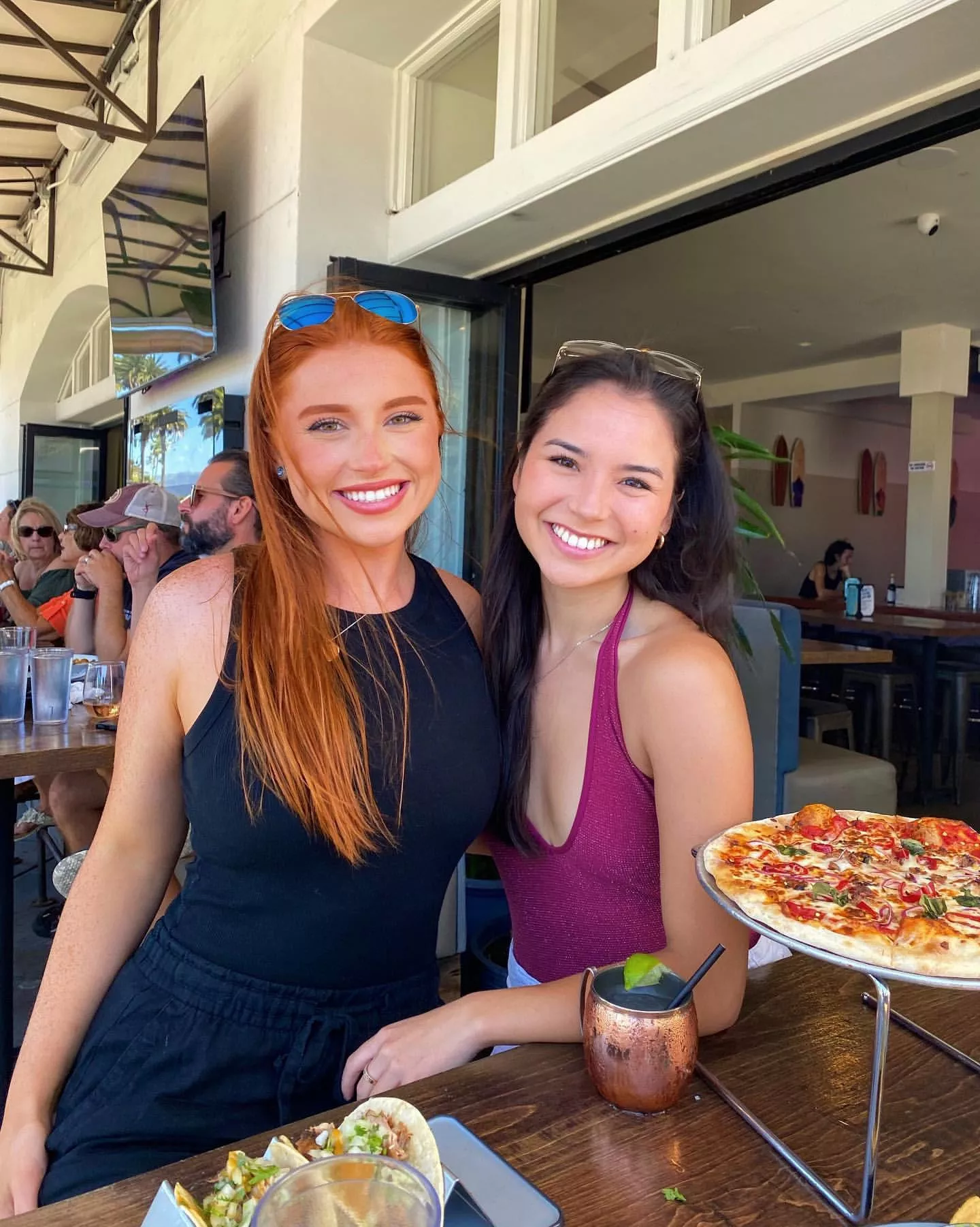Redhead or brunette?
