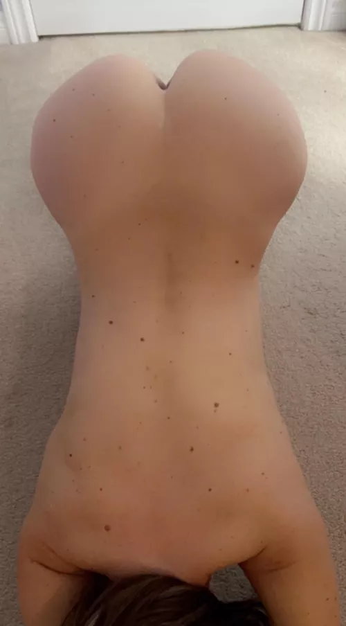 Sunday morning stretches 🍑