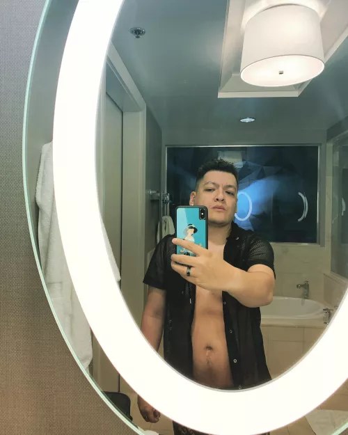 Super bored….need new chat/gainer friends!! Say hey if ya like or message me! 🥰🤗👋🏼