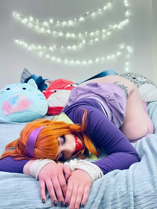 Who cums first me or you? 💦