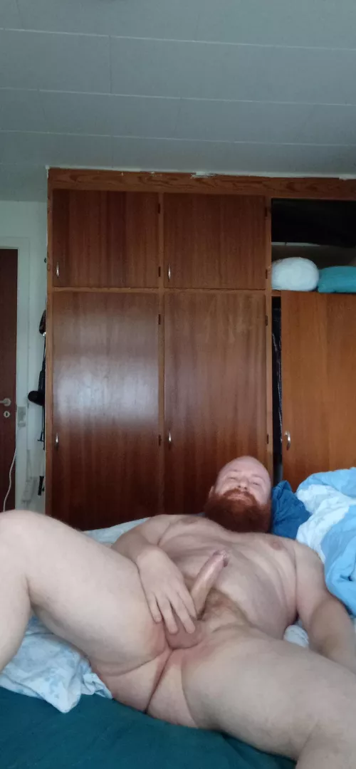 [42] Do you wanna join a chubby daddy in bed 😏😘