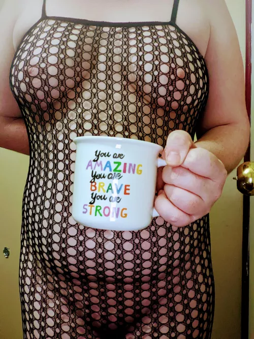 A little coffee break during a photoshoot. Daily reminder mug.