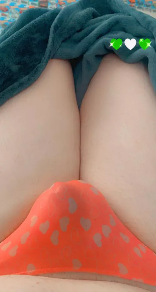 Do I look cute in my panties 😖