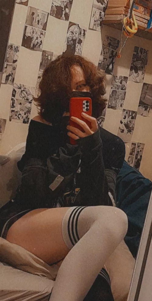 Hi I tried doing eyeliner and wanted to share