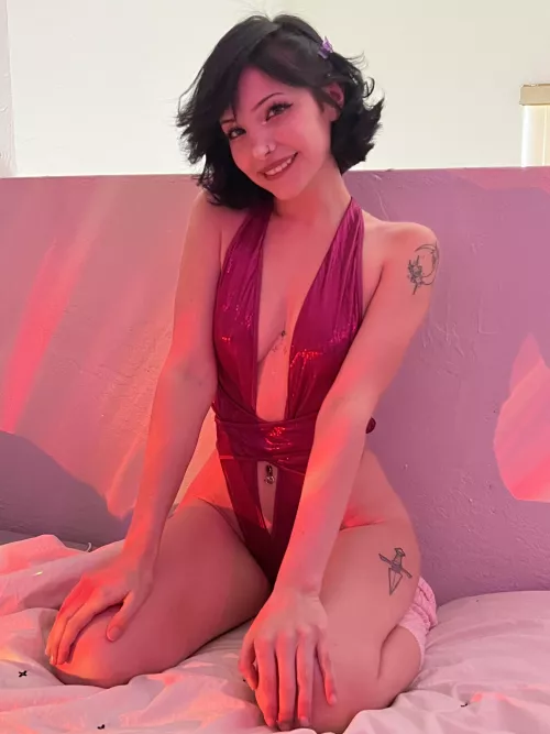 i hope my small tits can make you smile big today 😆