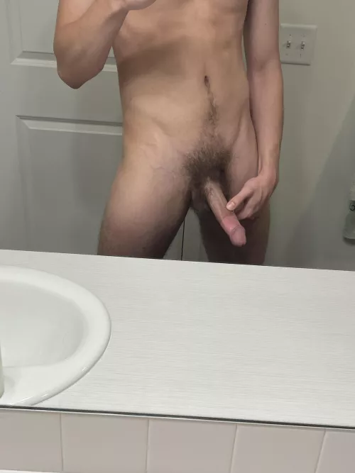 I turn myself on. 🫢 three months since I decided to let it grow free