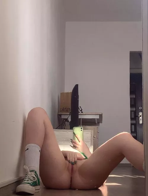 If I had a boyfriend, I would send him nudes all the time[img]