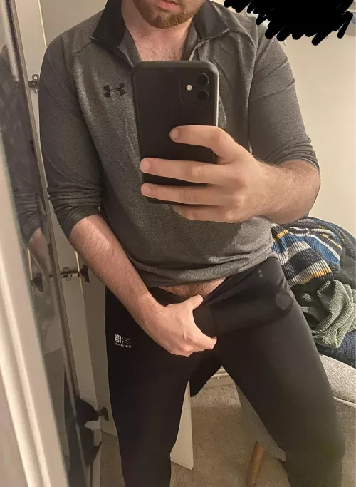 If you saw me at the gym would you come over?! Hit me up for some fun😉💋