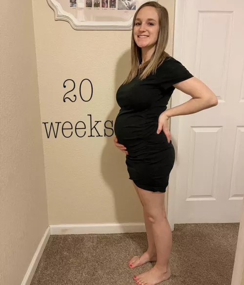 My bf is happy to take pics of me with my bull’s pregnacy